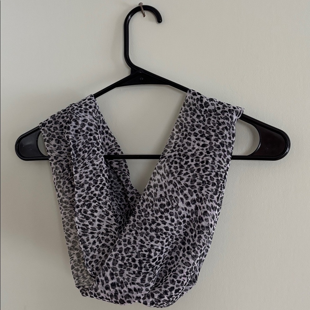 Unbranded Sheer Grey Gray Black Leopard Print Fall Infinity Light Scarf Women’s